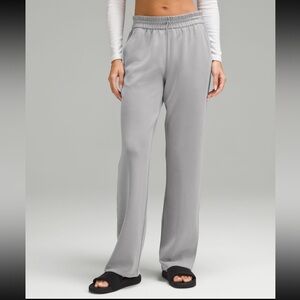 Lululemon softstreme pants